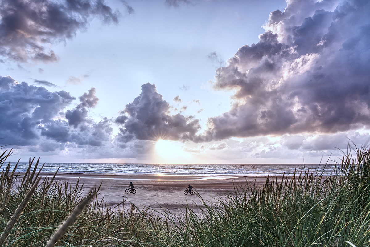 Radeln am Houvig Strand